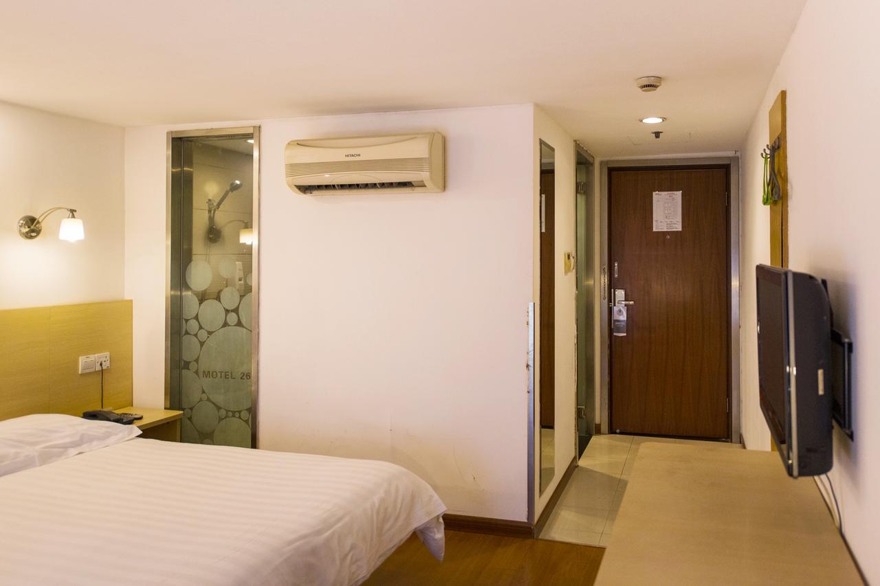 Motel Chongqing Jiefangbai Hongyadong Pedestrian Street Exterior photo